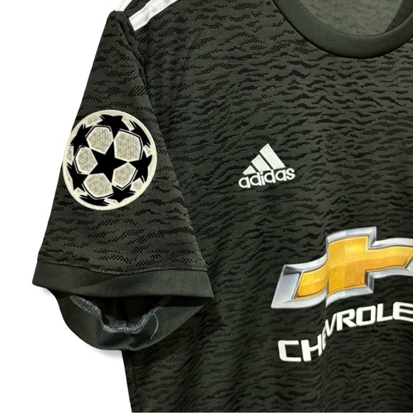 2017-18 Adidas Manchester United Away Kit - Picture 4 of 6